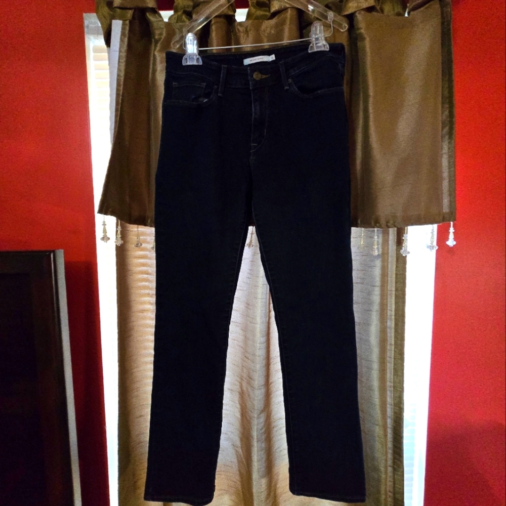 Levi's mid-rise skinny jean size 10